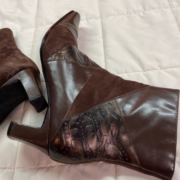 Monzo & Franco Oyster Heeled Embossed Brown Leather Upper Boots Size 8.5 EUC - Picture 13 of 13